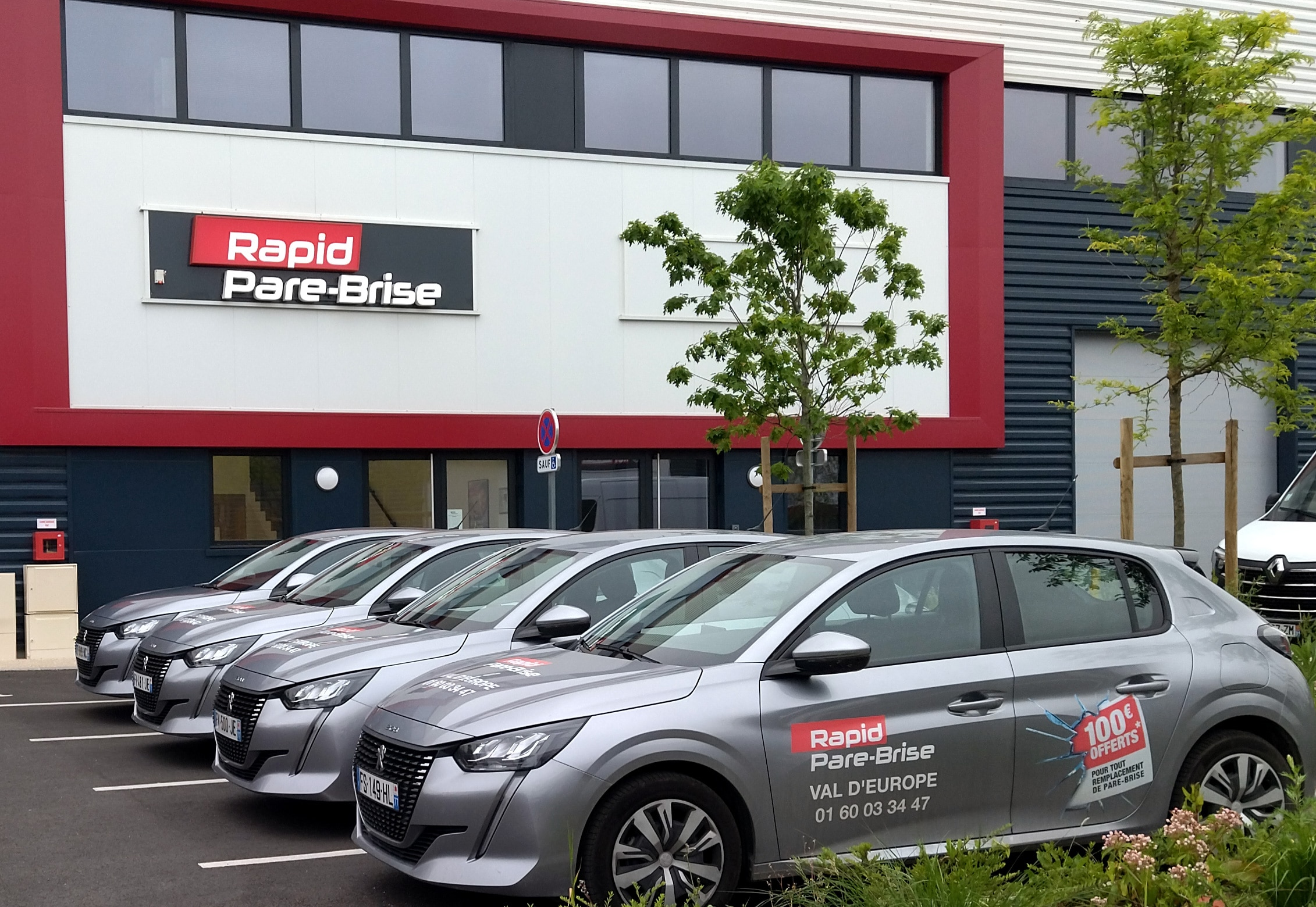 Illustration Véhicule de courtoisie gratuit avec Rapid Pare-Brise